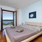 Mare Villa Pomer